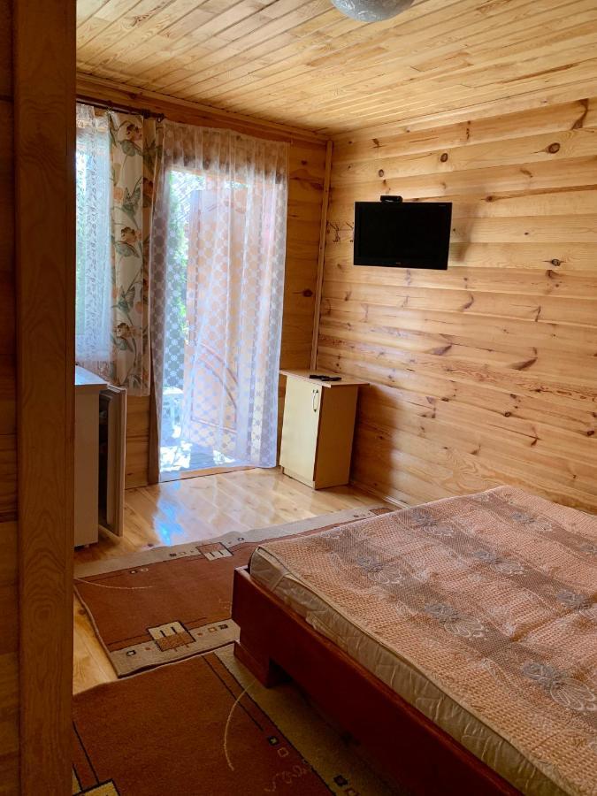 Комфортабельный Коттедж Bed & Breakfast Svityaz' Exterior photo