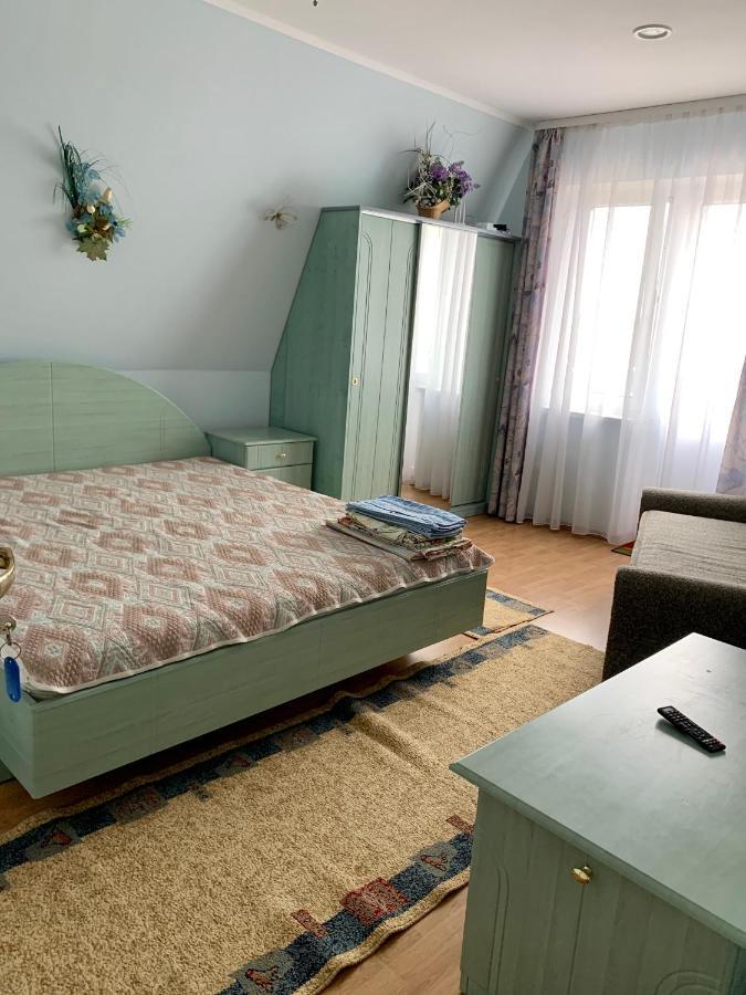 Комфортабельный Коттедж Bed & Breakfast Svityaz' Exterior photo